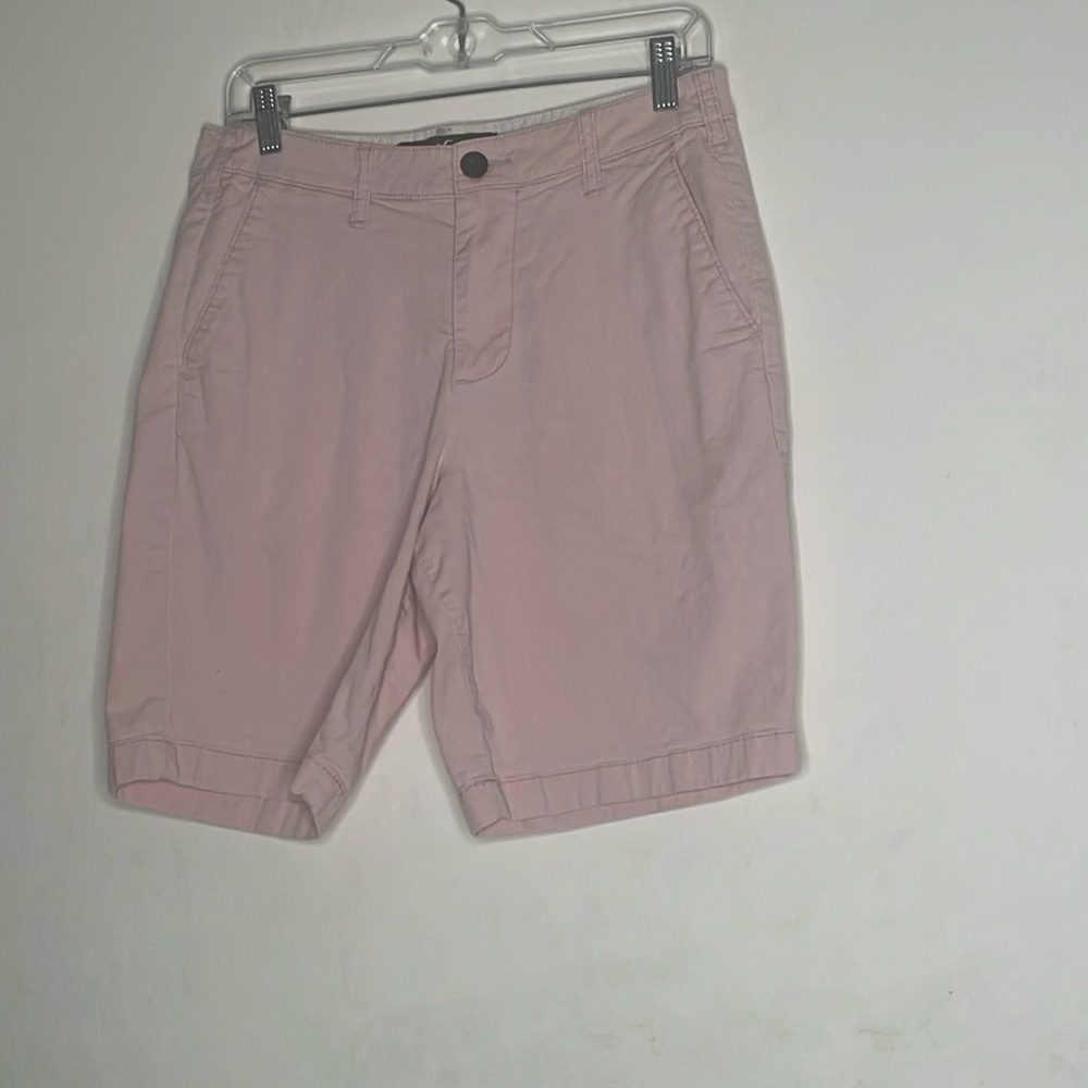 Hollister pink sz 30 shorts​